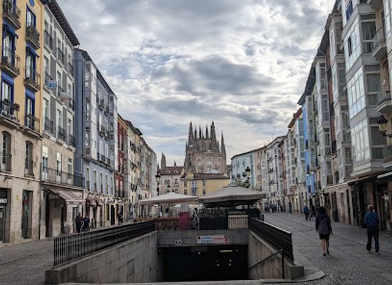 spain/burgos/attraction/arco-del-pilar