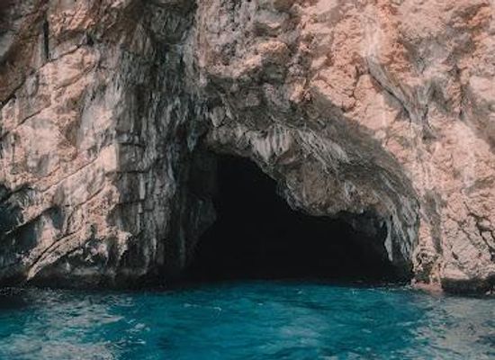 montenegro/herceg-novi/attraction/blue-cave