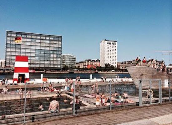 denmark/copenhagen-region/attraction/havnebadet-islands-brygge