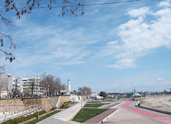 greece/alexandroupoli/attraction/flisvos-square