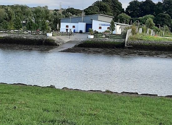 ireland/drogheda/attraction/drogheda-port-donors-green