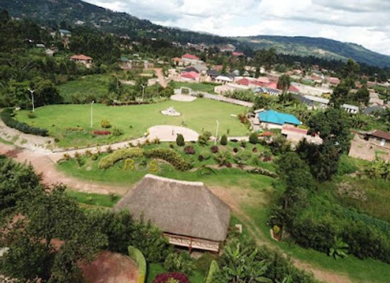 uganda/lake-bunyonyi/attraction/rose-gardens-of-shyaka