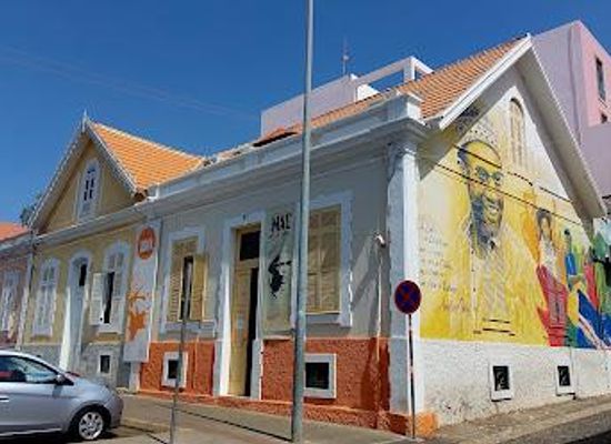cabo-verde/praia-do-tarrafal/attraction/sala-museu-amilcar-cabral