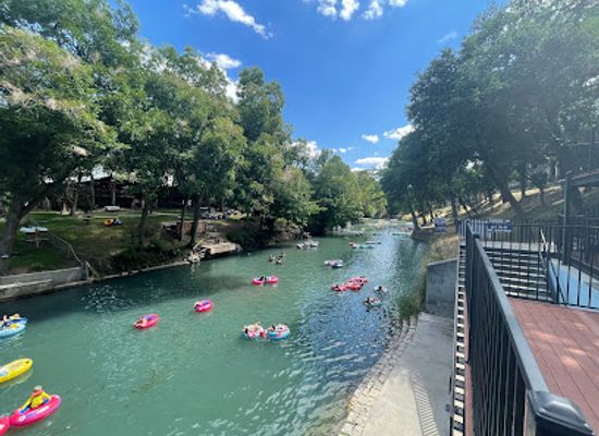 texas/new-braunfels/attraction/rockin-r-at-comal