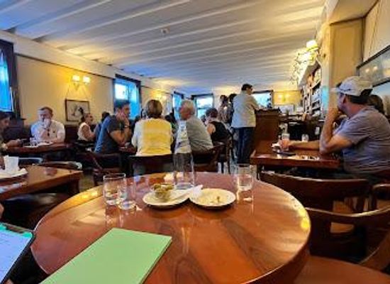 italy/venice/attraction/harry-s-bar