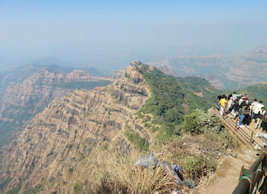 india/mahabaleshwar/attraction/arthur-seat-point
