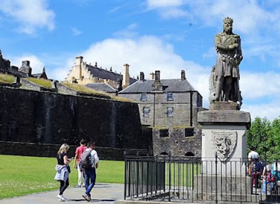 united-kingdom/stirling/attraction/robert-the-bruce-statue