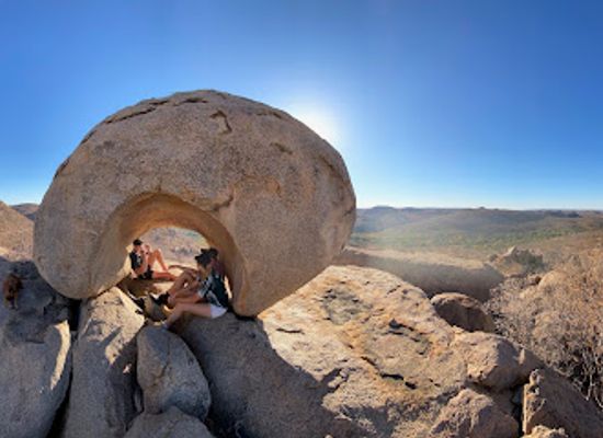 namibia/kaokoland/attraction/leopard-s-claw-rock-formation
