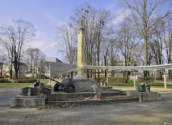 slovakia/spis/attraction/pamatnik-padlym-vojakom-cervenej-armady