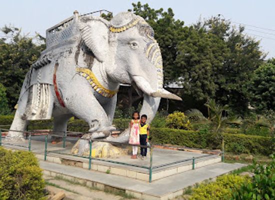 india/lucknow/attraction/haathi-park