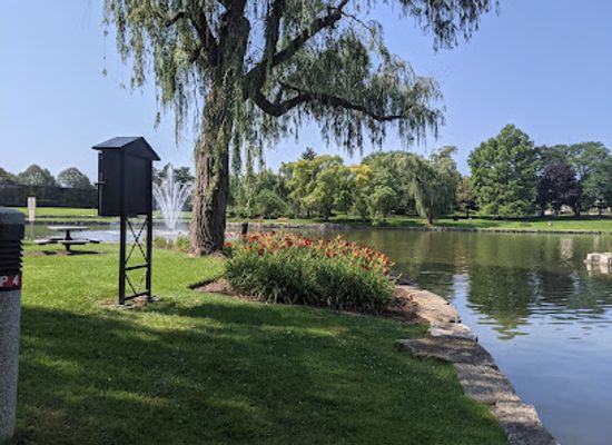 illinois/schaumburg/attraction/al-larson-prairie-center-for-the-arts