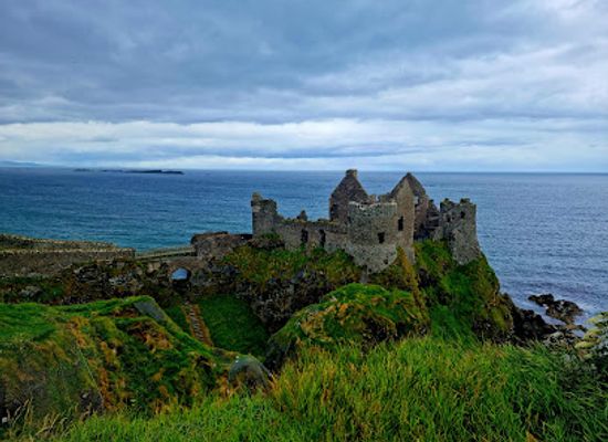 united-kingdom/northern-ireland/landmark/dunluce-castle