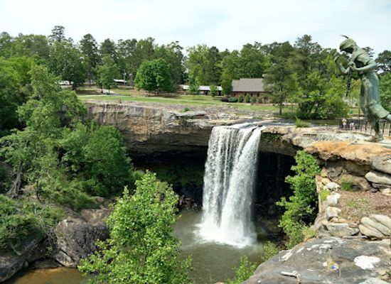 alabama/blount-mountain/attraction/noccalula-falls