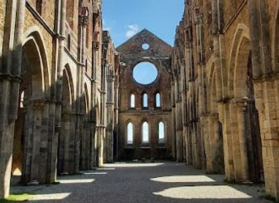 italy/tuscany/attraction/san-galgano-abbey