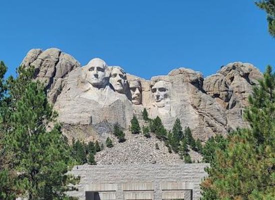 south-dakota/custer/attraction/mount-rushmore-national-memorial