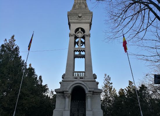 romania/iasi/attraction/mausoleul-eroilor