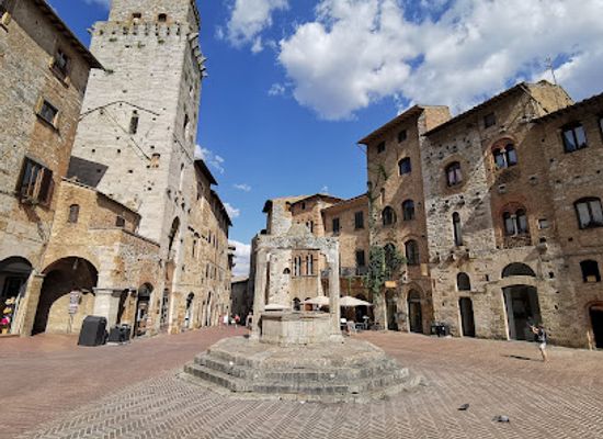 italy/san-gimignano/attraction/galleria-continua