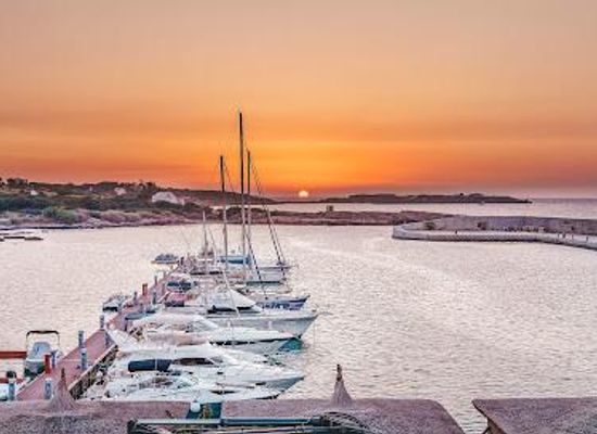 cyprus/kyrenia/attraction/marina-kyrenia