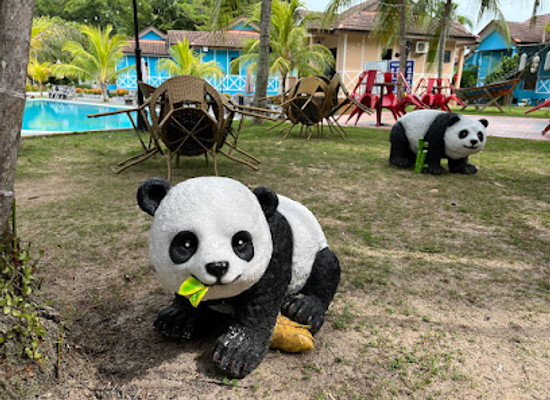 malaysia/pulau-pangkor/attraction/panda-statues-by-phr
