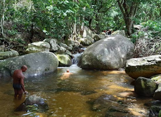 brazil/serra-do-roncador/attraction/cachoeira-do-roncador