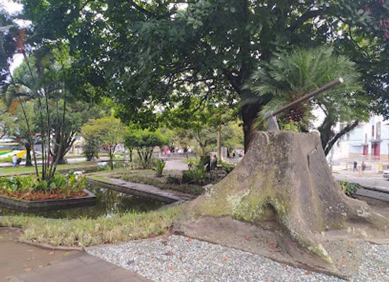 colombia/tolima-department/attraction/parque-de-los-fundadores