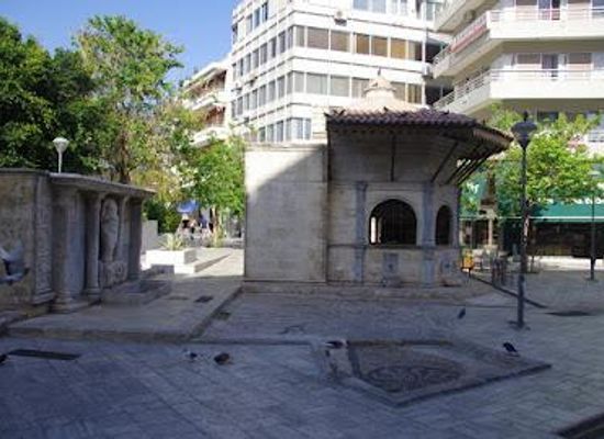 greece/heraklion/attraction/kornarou-square
