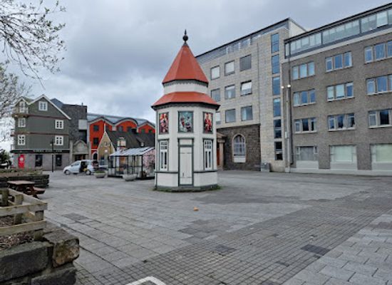 iceland/western-region/attraction/lakjartorg
