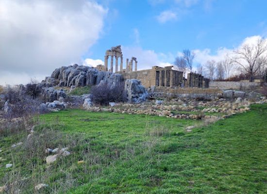 lebanon/marjeyoun/attraction/le-temple-de-faqra