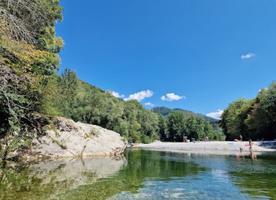 slovenia/gorizia/attraction/natural-beach-idrijca-pod-mostom