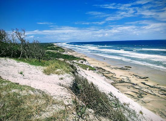 australia/northern-rivers/attraction/evans-head-main-beach