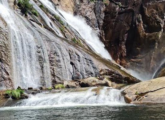 spain/santiago-de-compostela/attraction/ezaro-waterfall