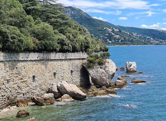 italy/friuli-venezia-giulia/attraction/miramare-castle