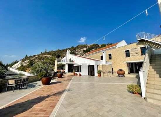 cyprus/troodos/attraction/vouni-panayia-winery