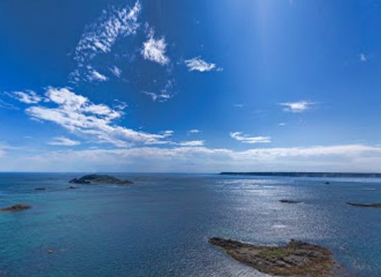 guernsey/brecqhou/attraction/oyster-point