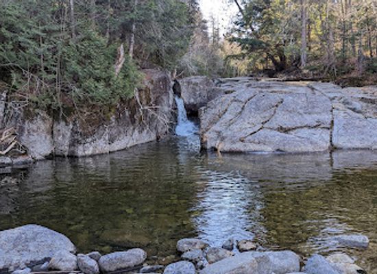 new-york/lake-placid/attraction/rocky-falls