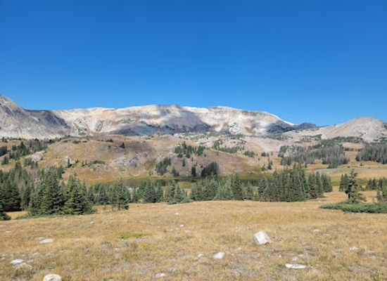 wyoming/snowy-range/attraction/miner-s-cabin-trailhead