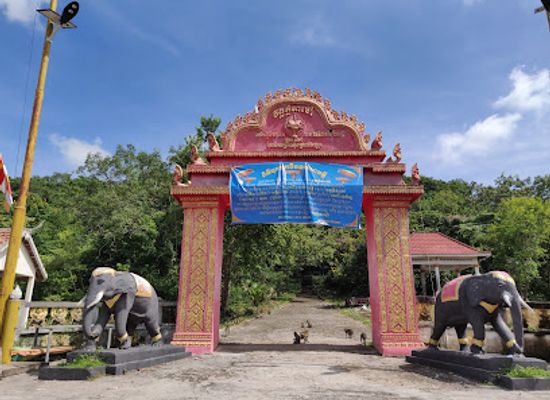 cambodia/kampong-speu/attraction/wildlife-alliance-behind-the-scenes-tour-at-phnom-tamao
