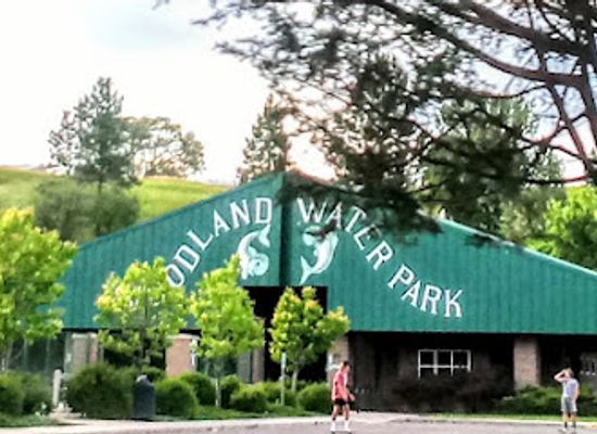 montana/eastern-montana/attraction/woodland-water-park