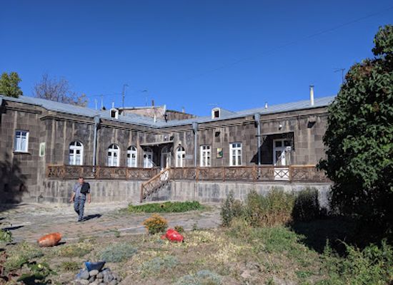 armenia/shirak/attraction/avetik-isahakyan-house-museum