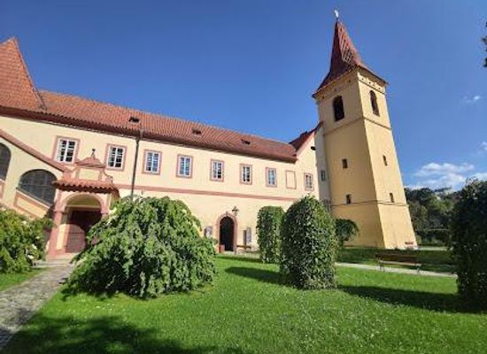 czechia/cesky-krumlov/attraction/klastery-cesky-krumlov
