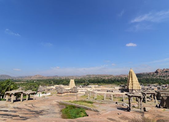 india/hampi/attraction/soole-bazaar