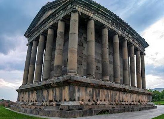 armenia/tsaghkadzor/attraction/pagan-temple-of-garni