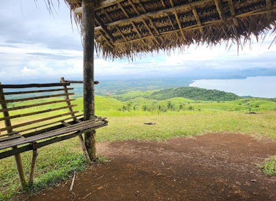 philippines/bicol-region/attraction/rolling-hills