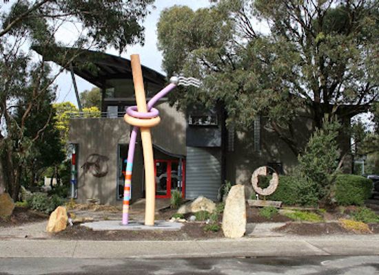 australia/great-ocean-road/attraction/eagles-nest-fine-art-gallery