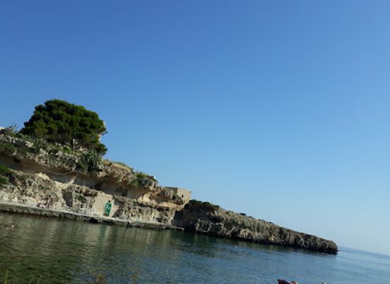 italy/apulia/attraction/grotta-di-cala-incina