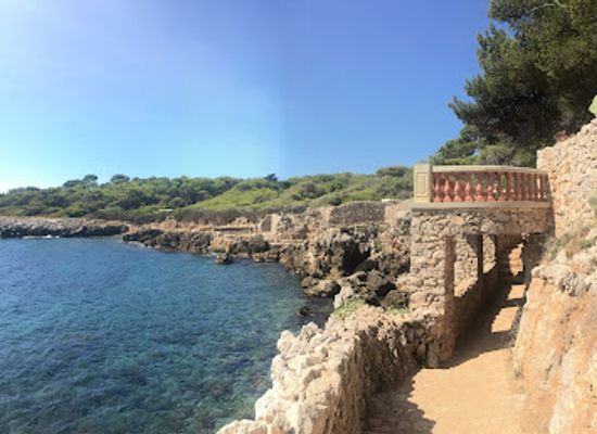 france/cote-d-azur/attraction/le-sentier-du-littoral-cap-d-antibes
