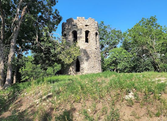 iowa/historic-hills-scenic-byway/attraction/clark-tower