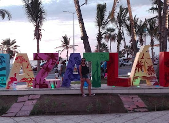 mexico/central-mexico/attraction/monumento-al-pescador