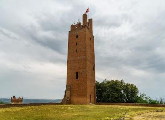 italy/tuscany/attraction/tower-of-federico-ii