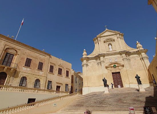 malta/gharb/attraction/pope-john-paul-ii-statue